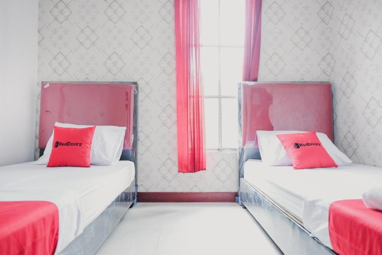 RedDoorz near Nagoya HIll Batam 4 Hotel Jodoh  Bagian luar foto
