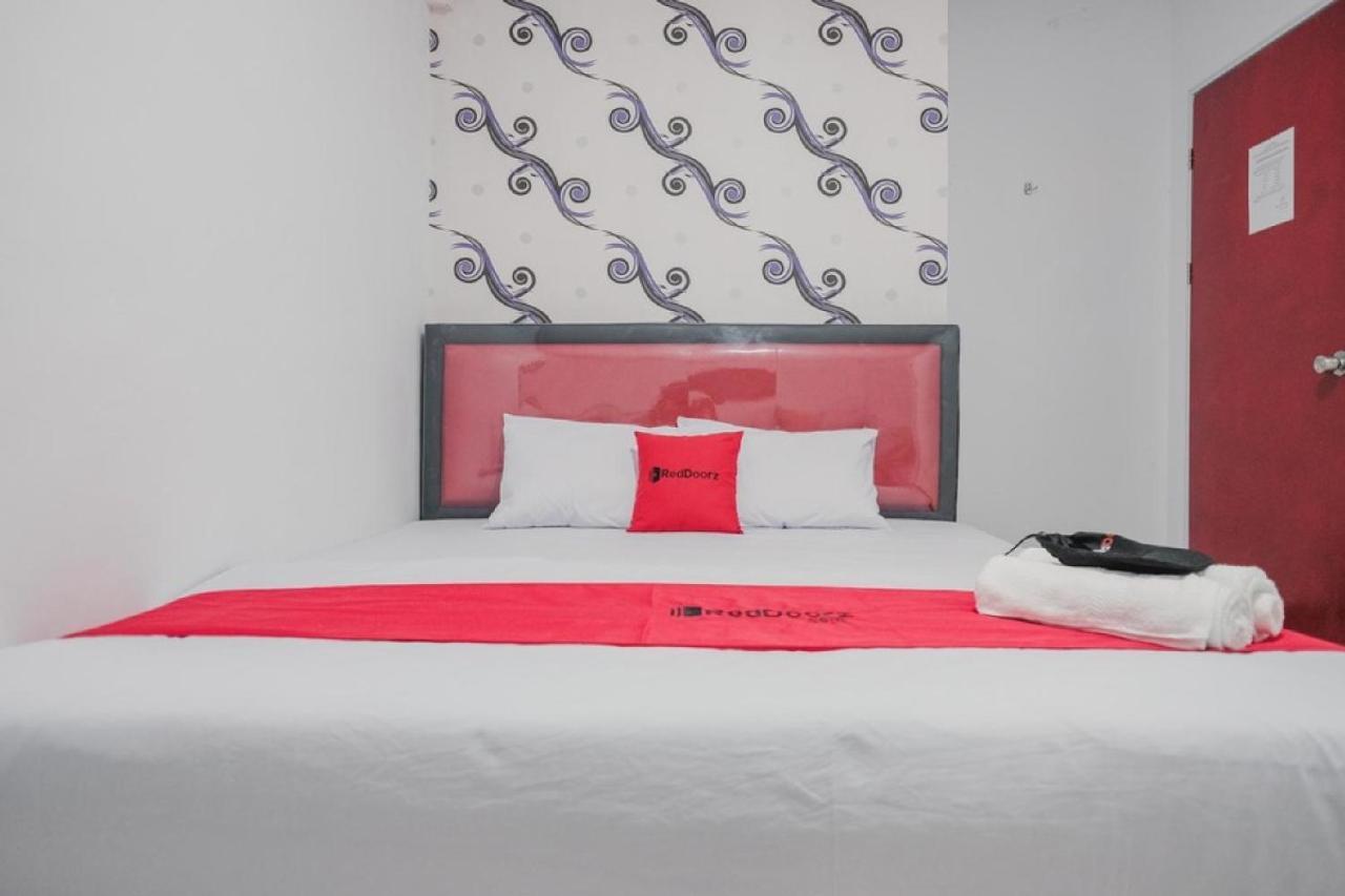 RedDoorz near Nagoya HIll Batam 4 Hotel Jodoh  Bagian luar foto