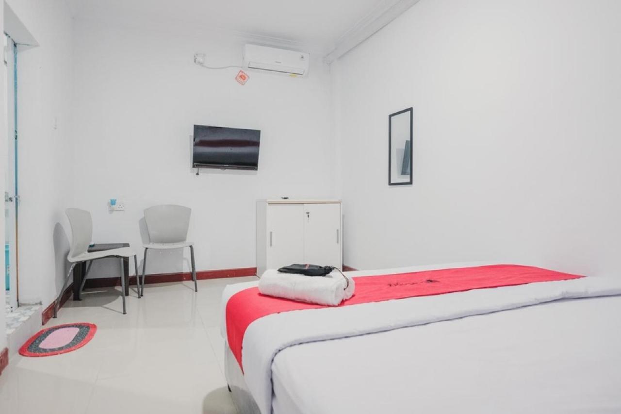 RedDoorz near Nagoya HIll Batam 4 Hotel Jodoh  Bagian luar foto